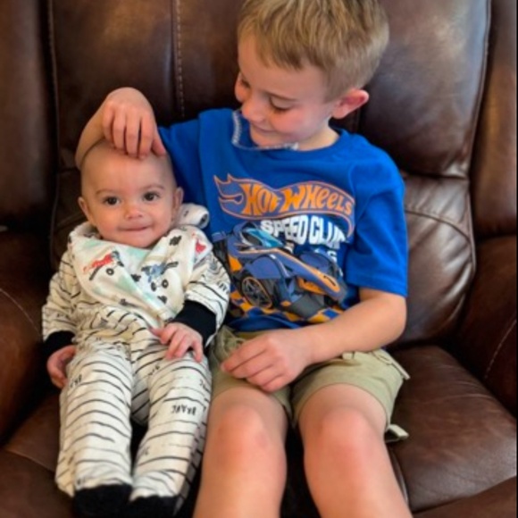 Meet your Posher, Keri - Picture 1 of 2